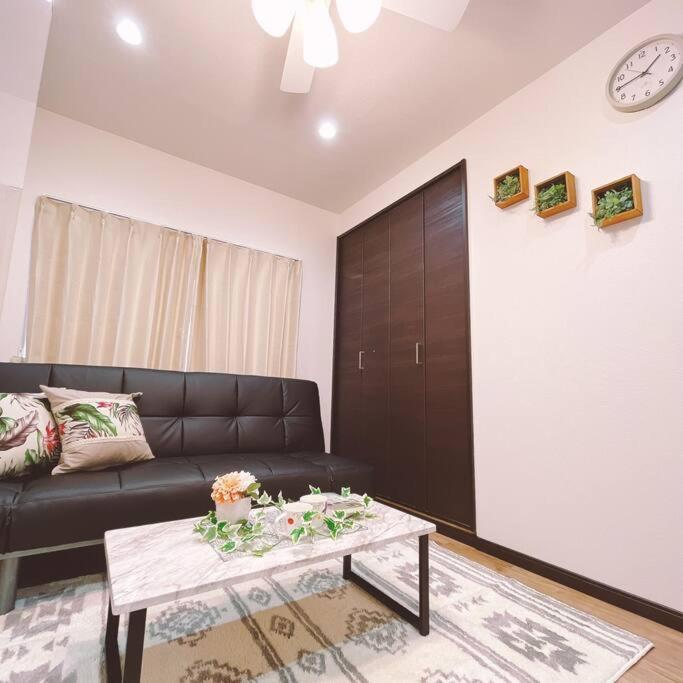 ラークホテルお花茶屋 Apartamento *